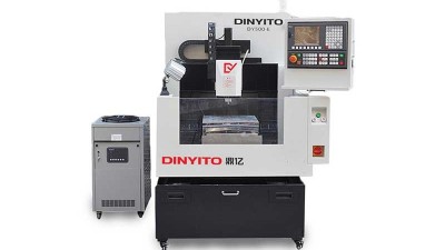 小型數控精雕機是怎么樣自動換刀的？